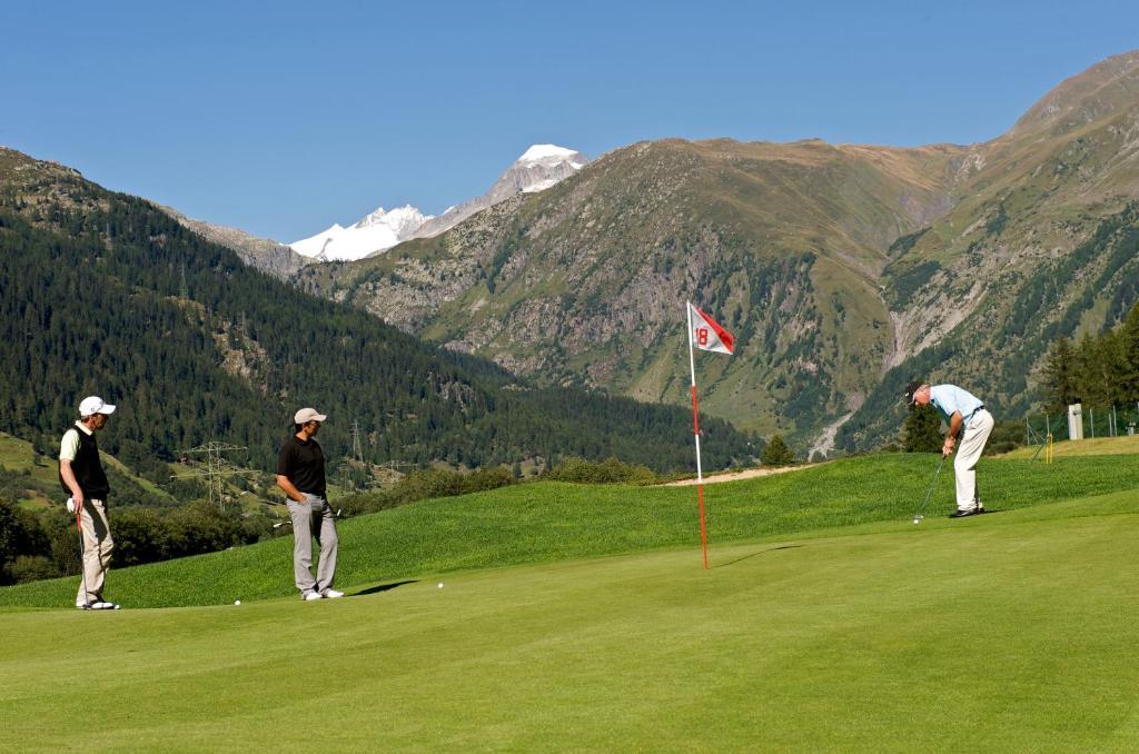Hotel-Restaurant Drei Tannen Bellwald Dış mekan fotoğraf